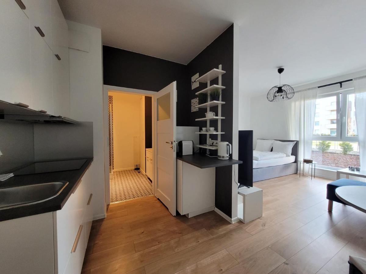 16 Apartamenty Ptak Szpital Matki Polki Szpital Kopernika Mandoria Orientarium Atlas Arena Plac Zabaw - Zamojska 20A M16 Parking Lodz  Exterior photo